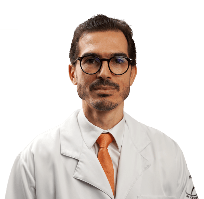 Dr. André Araújo, médico cirurgião plástico especialista em plástica pós-bariátrica