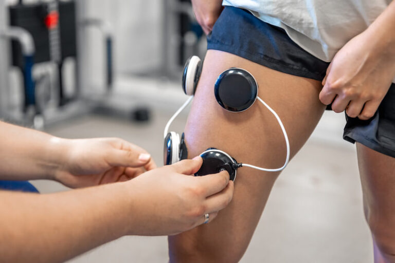 Eletroestimulação em tratamento para recuperação