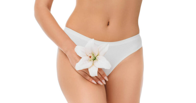 Representação simbólica da região íntima feminina para ilustrar os cuidados e resultados da lipoaspiração íntima